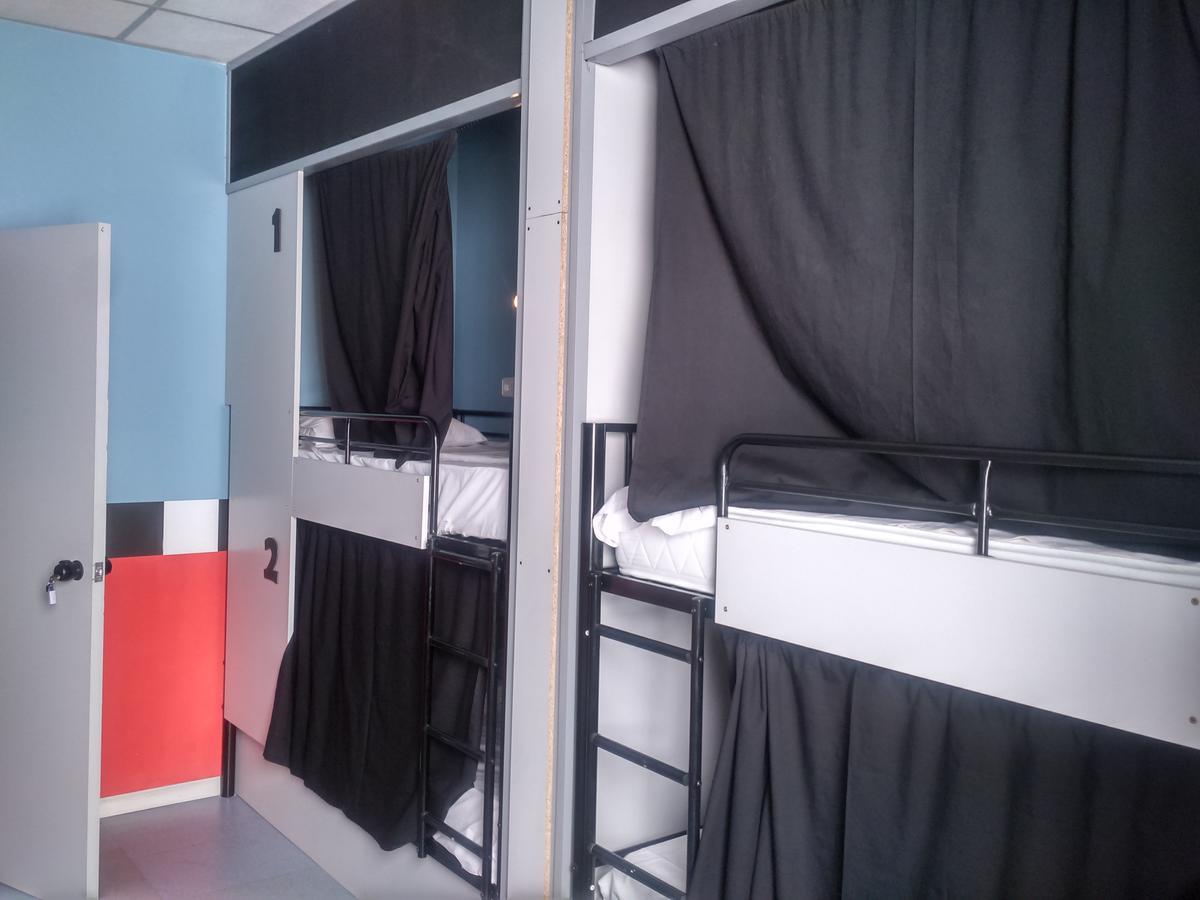 Open Hostel Madrid Ngoại thất bức ảnh