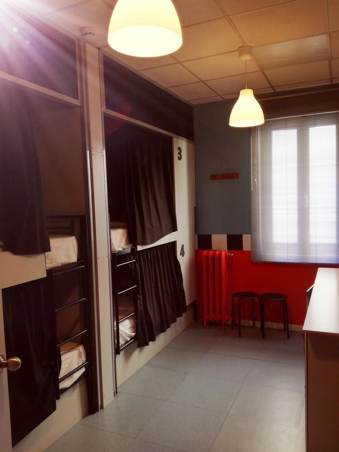 Open Hostel Madrid Ngoại thất bức ảnh