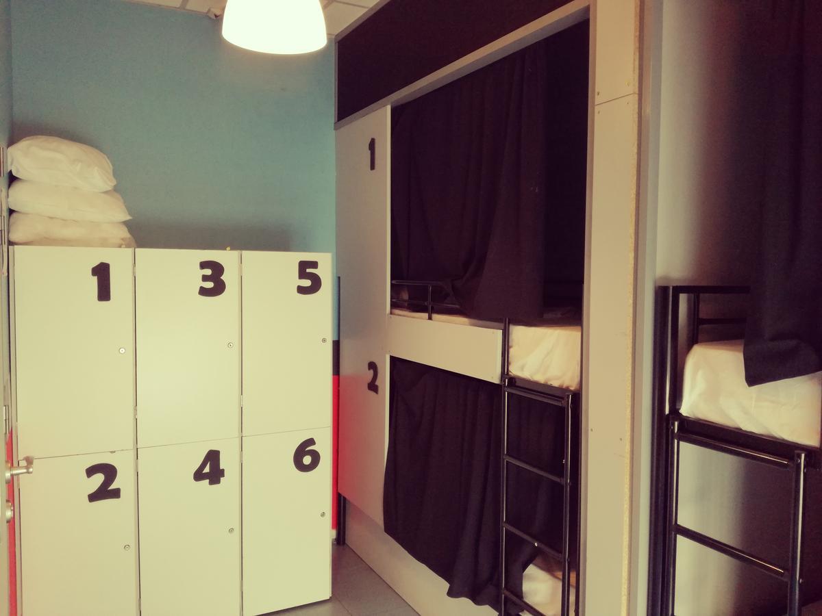 Open Hostel Madrid Ngoại thất bức ảnh